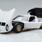 Lamborghini Miura SV Biely AUTOart 1:18 - image 2 of 8