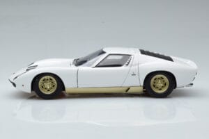 Lamborghini Miura SV Biely AUTOart 1:18 74544 Kov – obrázok 5 z 8