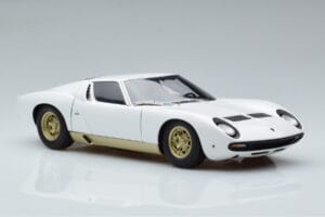 Lamborghini Miura SV Biely AUTOart 1:18 74544 Kov – obrázok 6 z 8