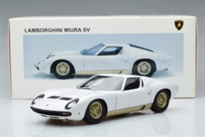 Lamborghini Miura SV Biely AUTOart 1:18 74544 Kov – obrázok 8 z 8