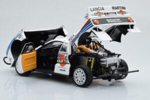 Lancia 037 Martini #8 A. Bettega / M. Perissinot Safari Rally 1985 Kyosho 1:18 08306J Kov – obrázok 3 z 8