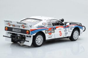 Lancia 037 Martini #8 A. Bettega / M. Perissinot Safari Rally 1985 Kyosho 1:18 08306J Kov – obrázok 4 z 8