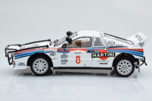 Lancia 037 Martini #8 A. Bettega / M. Perissinot Safari Rally 1985 Kyosho 1:18 08306J Kov – obrázok 5 z 8