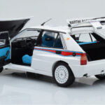Lancia Delta HF Integrale 6 Biely Kyosho 1:18 - image 3 of 8