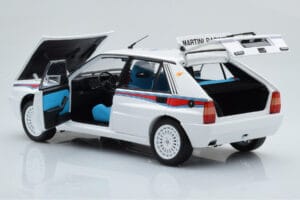 Lancia Delta HF Integrale 6 Biely Kyosho 1:18 08344E Kov – obrázok 3 z 8