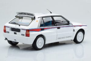 Lancia Delta HF Integrale 6 Biely Kyosho 1:18 08344E Kov – obrázok 4 z 8