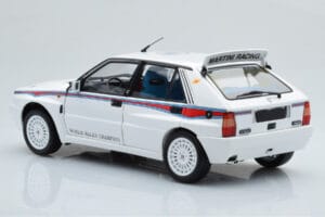 Lancia Delta HF Integrale 6 Biely Kyosho 1:18 08344E Kov – obrázok 7 z 8