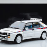 Lancia Delta HF Integrale 6 Biely Kyosho 1:18 - image 8 of 8