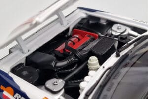 Lancia Delta HF Integrale Evoluzione #2 C. Sainz / L. Moya Tour de Corse 1993 Kyosho 1:18 08348J Kov – obrázok 8 z 9