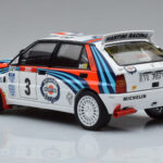 Lancia Delta HF Integrale Evoluzione #3 D. Auriol / B. Occelli Tour de Corse 1992 Kyosho 1:18 - image 6 of 9
