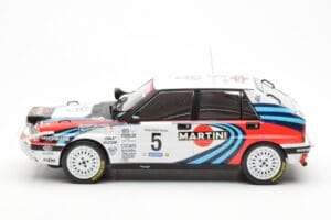 Lancia Delta Integrale 16V #5 J. Kankkunen / J. Piironen Rally Safari 1990 IXO 1:18 18RMC139C Kov – obrázok 3 z 6