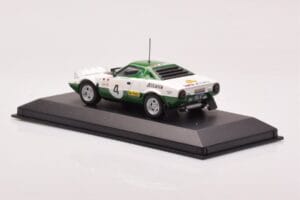 Lancia Stratos Alitalia #4 B. Waldegaard / H. Thorzelius Winner Rally Sweden 1975 Minichamps 1:43 430751204 Kov – obrázok 3 z 4