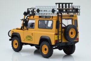 Land Rover Defender 90 Camel Trophy Borneo 1985 Almost Real 1:18 810213 Kov – obrázok 7 z 8
