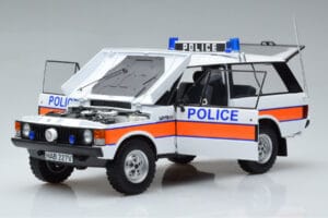 Land Rover Range Rover Polícia Almost Real 1:18 810115 Kov – obrázok 2 z 9