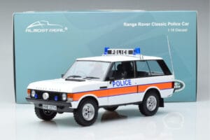 Land Rover Range Rover Polícia Almost Real 1:18 810115 Kov – obrázok 9 z 9