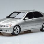 Lexus IS200 XE10 Strieborný Otto 1:18 OT991 Živica