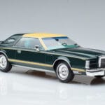 Lincoln Continental Mark V Tmavo Zelený MCG 1:18 MCG18404 Kov - image 4 of 6
