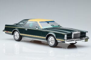 Lincoln Continental Mark V Tmavo Zelený MCG 1:18 MCG18404 Kov – obrázok 4 z 6