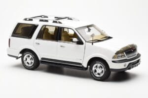 Lincoln Navigator Biely AUTOart 1:18 72761 Kov – obrázok 6 z 8