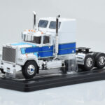 Mack Superliner Magnum Biely Modrý IXO 1:43