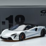McLaren Artura Strieborný GT Spirit 1:18 GT873 Živica - image 6 of 6
