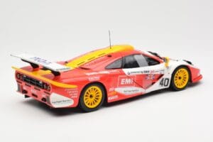 McLaren F1 GTR #40 J. O'Rourke / M. Sugden / P. Auberlein EMI 24 Hours of Le Mans 1996 UT Models 1:18 39820 Kov – obrázok 2 z 6