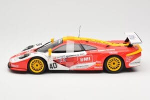 McLaren F1 GTR #40 J. O'Rourke / M. Sugden / P. Auberlein EMI 24 Hours of Le Mans 1996 UT Models 1:18 39820 Kov – obrázok 3 z 6