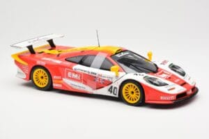 McLaren F1 GTR #40 J. O'Rourke / M. Sugden / P. Auberlein EMI 24 Hours of Le Mans 1996 UT Models 1:18 39820 Kov – obrázok 4 z 6
