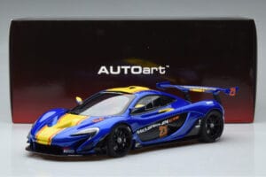 McLaren P1 GTR Modrá So Žltými Pruhmi AUTOart 1:18 81542 Kompozit – obrázok 7 z 7