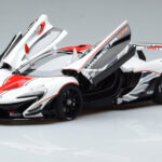 McLaren P1 GTR Lesklá Biela S Červenými Pruhmi AUTOart 1:18 - image 2 of 7