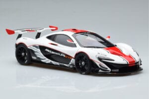 McLaren P1 GTR Lesklá Biela S Červenými Pruhmi AUTOart 1:18 81541 Kompozit – obrázok 5 z 7