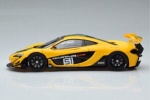 McLaren P1 GTR Žltá So Zelenými Pruhmi AUTOart 1:18 81544 Kompozit – obrázok 4 z 7