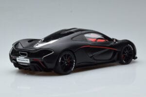 McLaren P1 Matná Čierna AUTOart 1:18 76027 Kov – obrázok 3 z 9