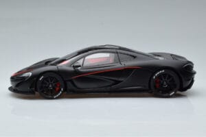 McLaren P1 Matná Čierna AUTOart 1:18 76027 Kov – obrázok 4 z 9