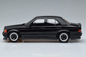 Mercedes 190E W201 2.3 AMG The Hammer Otto 1:18 OT754 Živica – obrázok 3 z 6