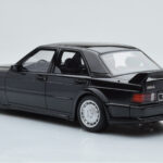 Mercedes 190E W201 2.5-16 Evo I Čierny Otto 1:18 - image 5 of 6