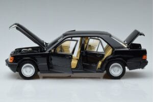 Mercedes 190 E W201 Limitovaná Edícia Norev 1:18 183823 Kov – obrázok 4 z 10