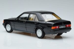 Mercedes 190 E W201 Limitovaná Edícia Norev 1:18 183823 Kov – obrázok 7 z 10