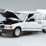 Mercedes 190 E W201 Biely Norev 1:18 183820 Kov - image 2 of 7