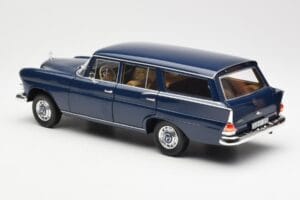 Mercedes 200 Universal W115 Modrý Norev 1:18 183599 Kov – obrázok 7 z 8