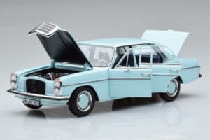 Mercedes 200 W115 Norev 1:18 183777 Kov – obrázok 2 z 7