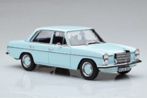 Mercedes 200 W115 Norev 1:18 183777 Kov – obrázok 5 z 7
