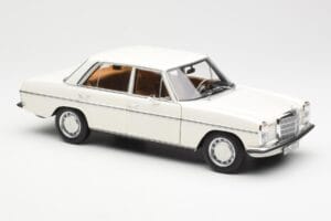 Mercedes 200 W115 Biely Norev 1:18 183770 Kov – obrázok 6 z 8