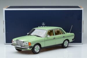 Mercedes 200 W123 Zelený Norev 1:18 183796 Kov – obrázok 7 z 7