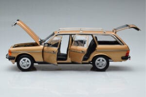 Mercedes 200T S123 AMG Package Béžová Norev 1:18 183739 Kov – obrázok 4 z 9