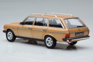 Mercedes 200T S123 AMG Package Béžová Norev 1:18 183739 Kov – obrázok 7 z 9