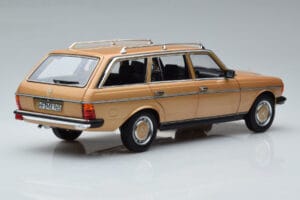 Mercedes 200T S123 Béžová Norev 1:18 183738 Kov – obrázok 3 z 9