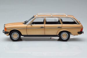 Mercedes 200T S123 Béžová Norev 1:18 183738 Kov – obrázok 5 z 9