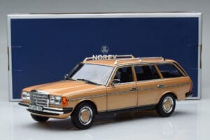 Mercedes 200T S123 Béžová Norev 1:18 183738 Kov – obrázok 9 z 9