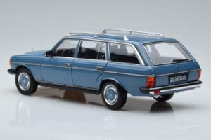 Mercedes 200T S123 Modrá Norev 1:18 183737 Kov – obrázok 6 z 7